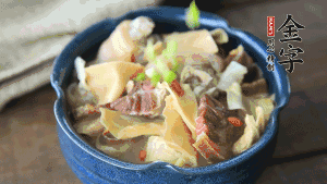 加翠綠的蔥花點綴一下就可以啦。