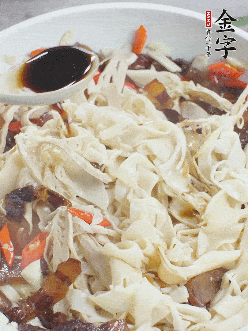 下糯米筍，淋一點生抽、蠔油調味。