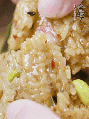 冷水下鍋煮3-4小時(shí)。